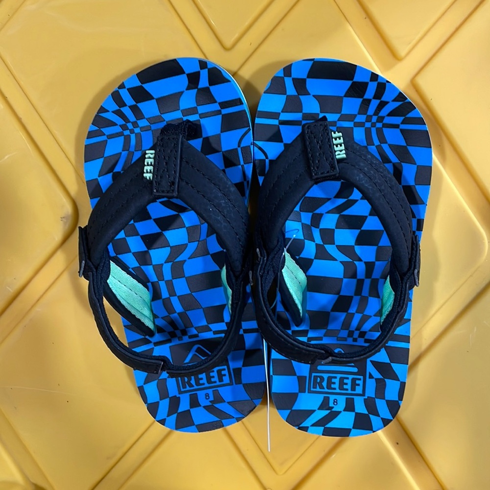 Reef little ahi flip flops